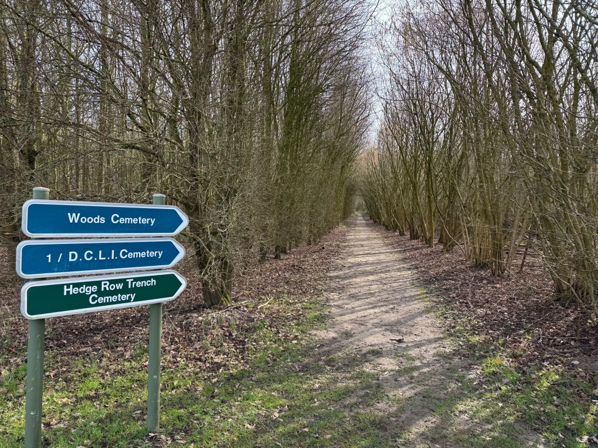 Ypres: A Walk on The&nbsp;Bluff