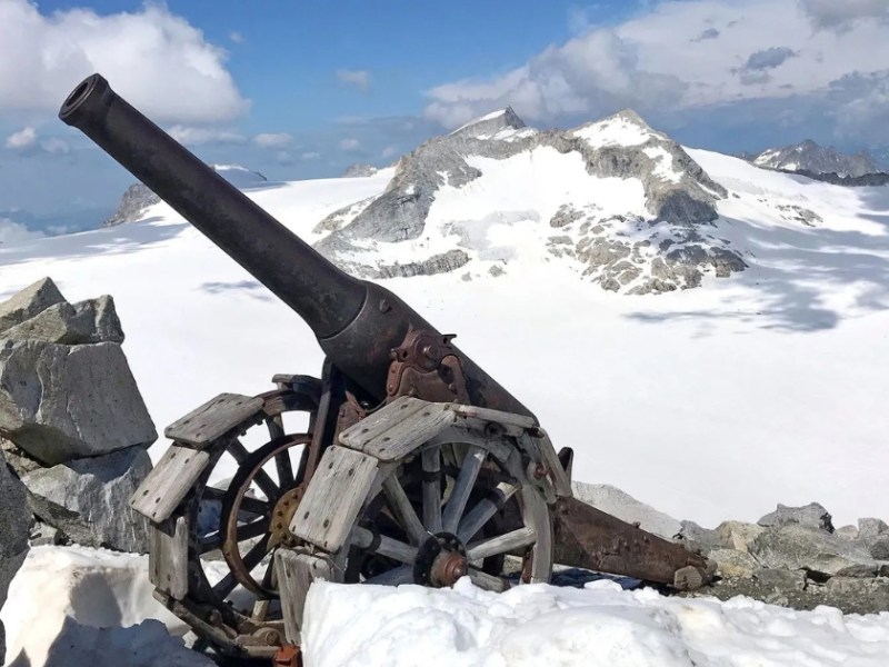 Thunder in the Mountains with Tom&nbsp;Isitt
